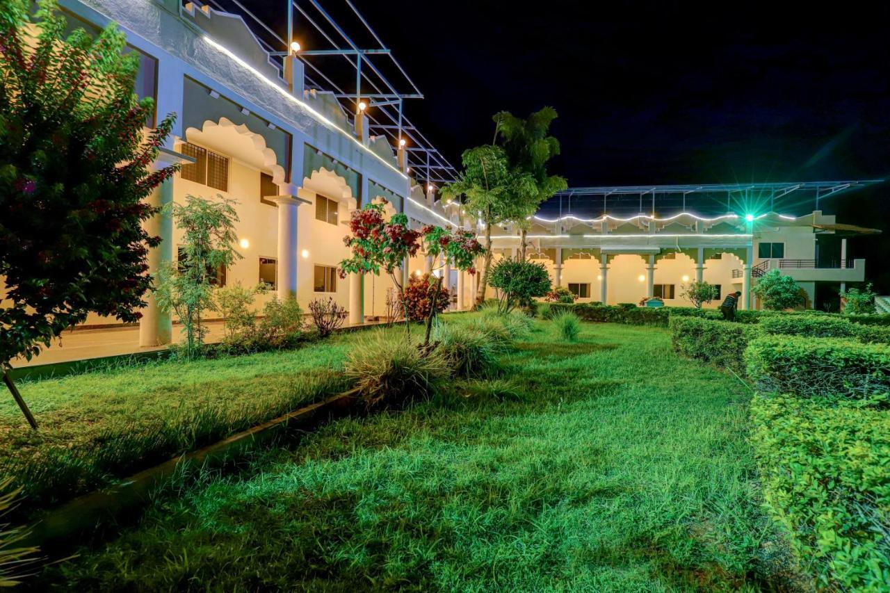 Brindavan Garden Resort & Spa Krishnarajasagara 外观 照片