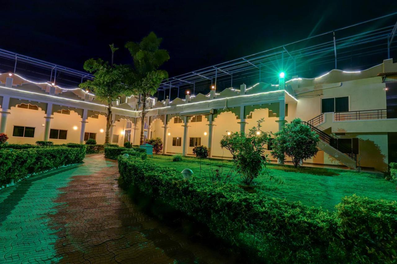 Brindavan Garden Resort & Spa Krishnarajasagara 外观 照片
