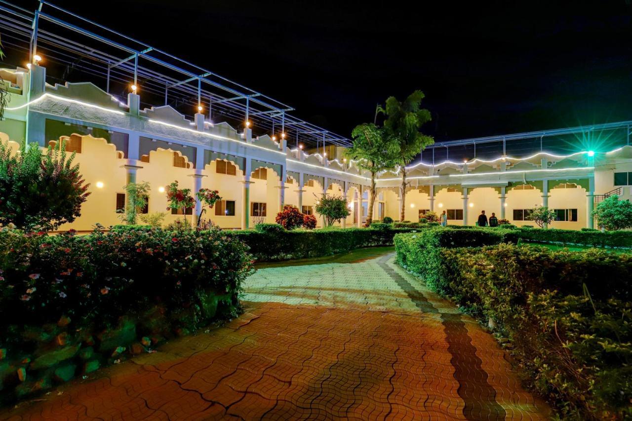 Brindavan Garden Resort & Spa Krishnarajasagara 外观 照片